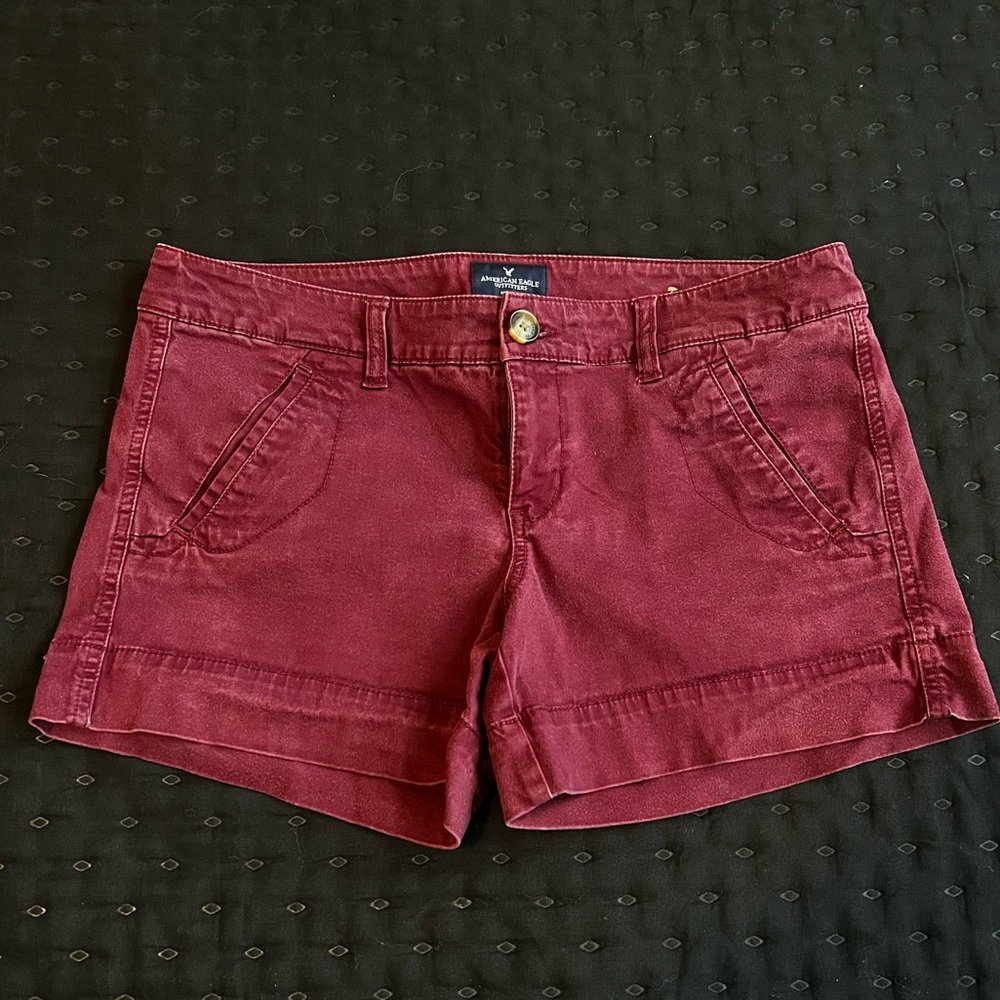 American eagle midi shorts size 10 maroon